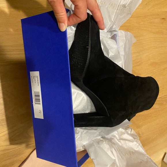 stuart weitzman Highland Bootie. Lightly worn. Size 9. Retails $575 - Picture 6 of 7
